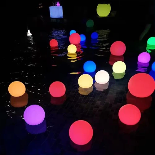 Vandeniui atsparus plaukimo baseino šviestuvas su plūduriuojančiu kamuoliu